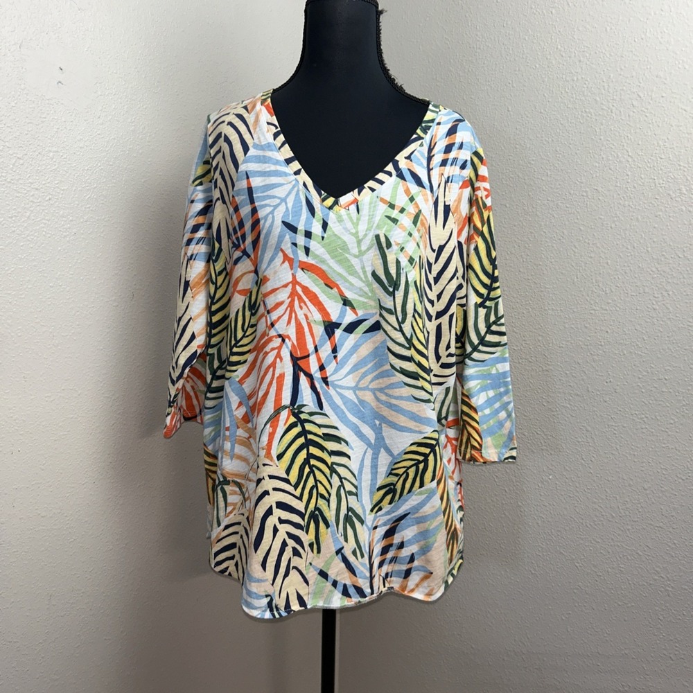 Tahari Top Women's 1X Multicolor Floral Leaf Tropical Print V-Neck Cotton